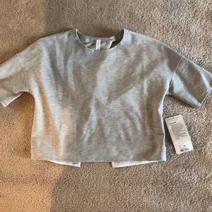 LULU LEMON light grey top ( never worn) SIZE 6